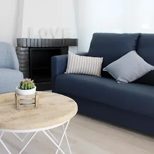 https://villa-la-costa-3-apartamentos.topcostabravahotels.com